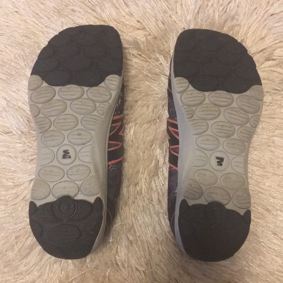 Merrell Performance Shoes - Picture 2 of 5